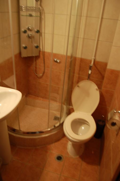 Diethnes Yenişehir Dış mekan fotoğraf