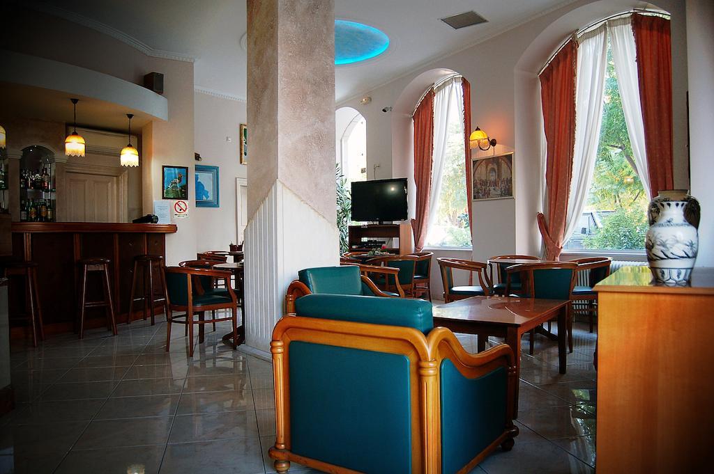 Diethnes Yenişehir Dış mekan fotoğraf