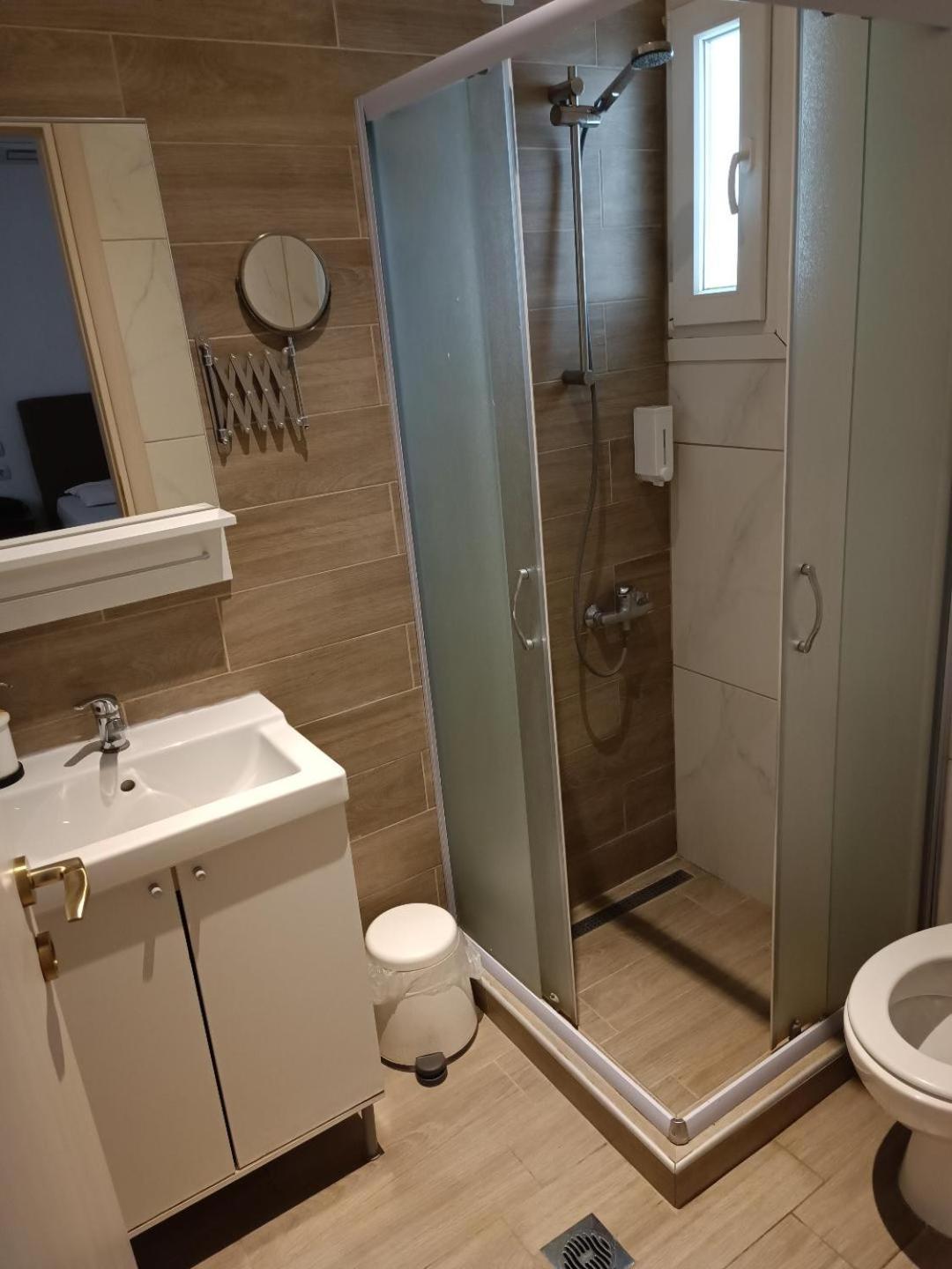 Diethnes Yenişehir Dış mekan fotoğraf